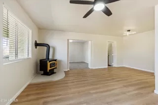 Photo #3: 6654324 Listing