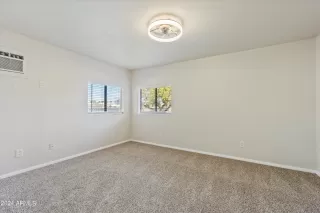 Photo #5: 6654324 Listing