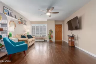 Photo #4: 6654402 Listing 