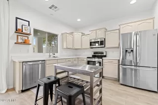 Photo #6: 6654533 Listing 