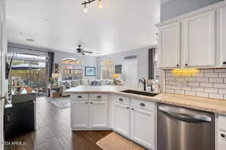 Photo #5: 6654562 Listing