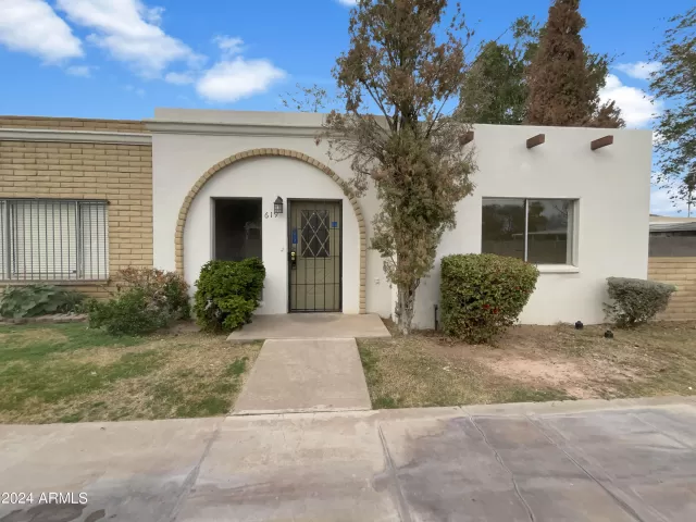 MLS: 6654668 Condo For Sale