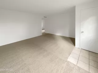 Photo #5: 6654668 Listing