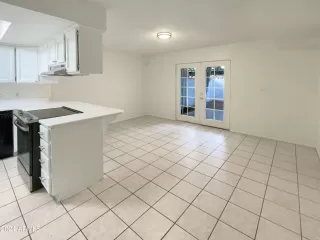 Photo #6: 6654668 Listing