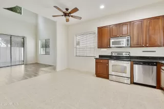 Photo #4: 6654899 Listing