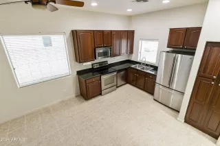 Photo #5: 6654899 Listing