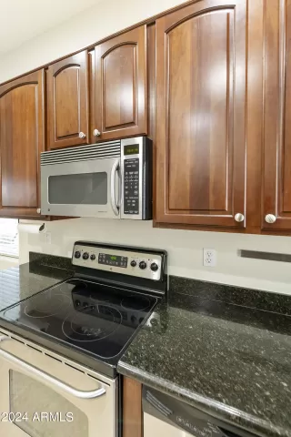 Photo #6: 6654899 Listing