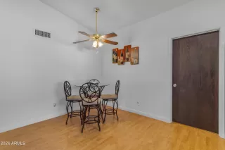 Photo #5: 6654910 Listing