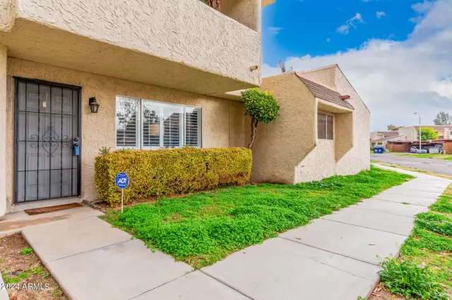 MLS: 6655053 Condo For Sale