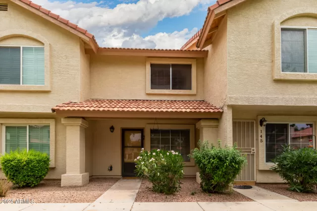 MLS: 6655082 Condo For Sale