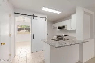 Photo #6: 6655082 Listing 