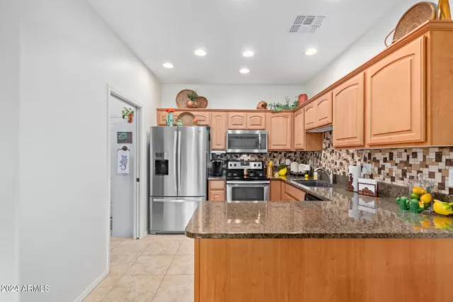 MLS: 6655084 Condo For Sale