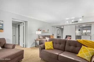 Photo #3: 6655114 Listing