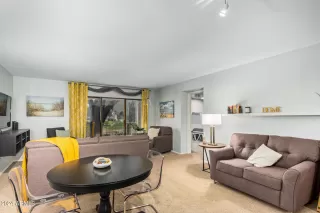 Photo #6: 6655114 Listing