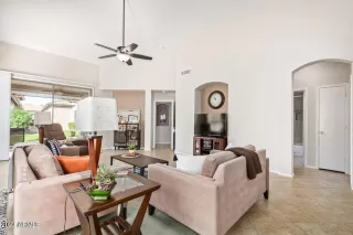 Photo #4: 6655144 Listing