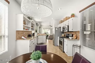 Photo #6: 6655144 Listing