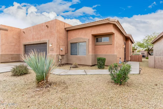 MLS: 6655300 Condo For Sale