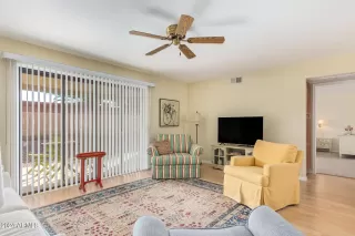 Photo #6: 6655705 Listing