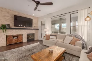 Photo #3: 6656023 Listing 