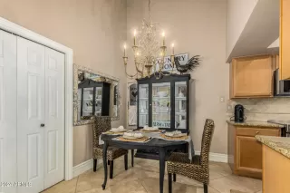 Photo #5: 6656124 Listing