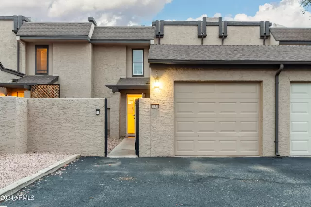 MLS: 6656157 Condo For Sale