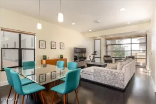 Photo #1: 6656227 Listing