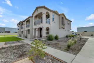 Photo #2: 6656288 Listing 