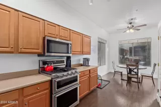 Photo #3: 6656396 Listing