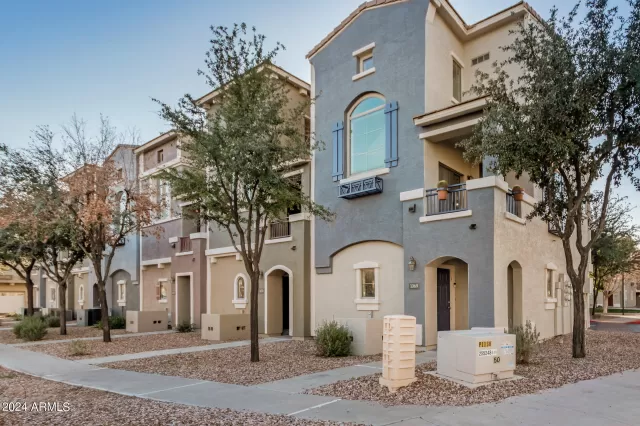 MLS: 6656408 Condo For Sale