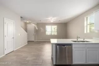 Photo #3: 6657294 Listing 