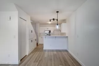 Photo #6: 6657526 Listing 