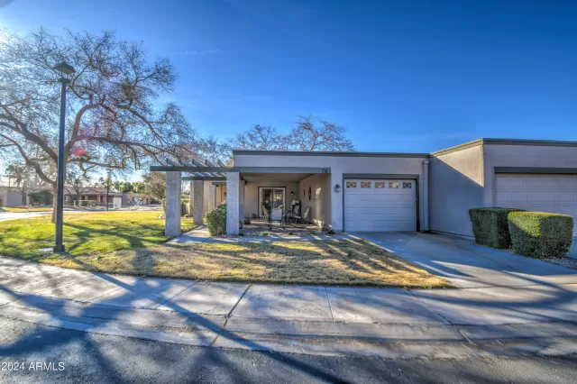 MLS: 6657604 Condo For Sale