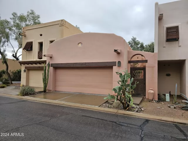 MLS: 6657731 Condo For Sale
