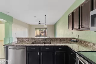 Photo #6: 6657802 Listing 