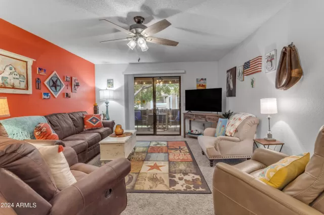 MLS: 6657982 Condo For Sale