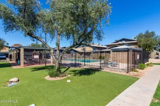 Photo #4: 6658086 Listing 