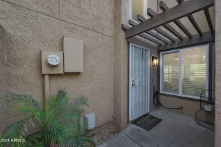 Photo #2: 6658237 Listing 