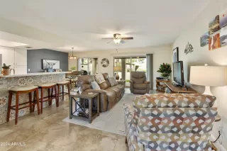 Photo #2: 6658359 Listing