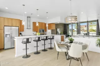 Photo #6: 6658514 Listing