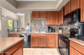 Photo #4: 6658779 Listing 