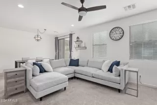 Photo #4: 6658817 Listing 