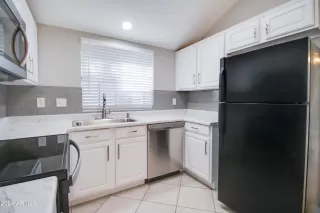 Photo #2: 6658822 Listing