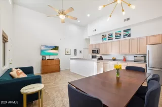 Photo #4: 6658889 Listing