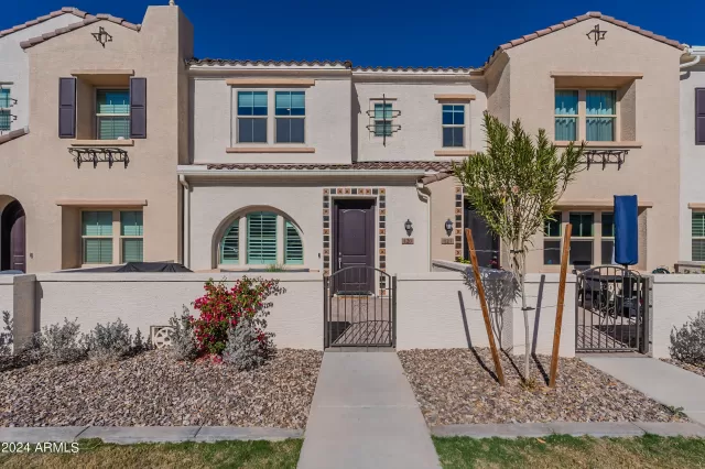 MLS: 6658953 Condo For Sale