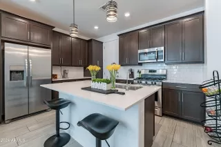 Photo #4: 6658953 Listing 