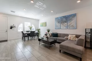 Photo #6: 6658953 Listing 