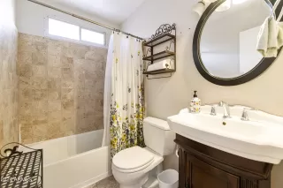 Photo #3: 6659263 Listing