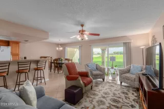 Photo #3: 6659386 Listing