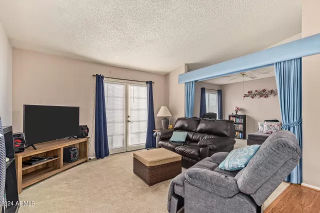 MLS: 6659473 Condo For Sale