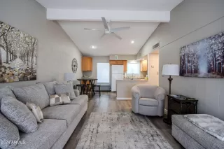 Photo #4: 6659512 Listing 